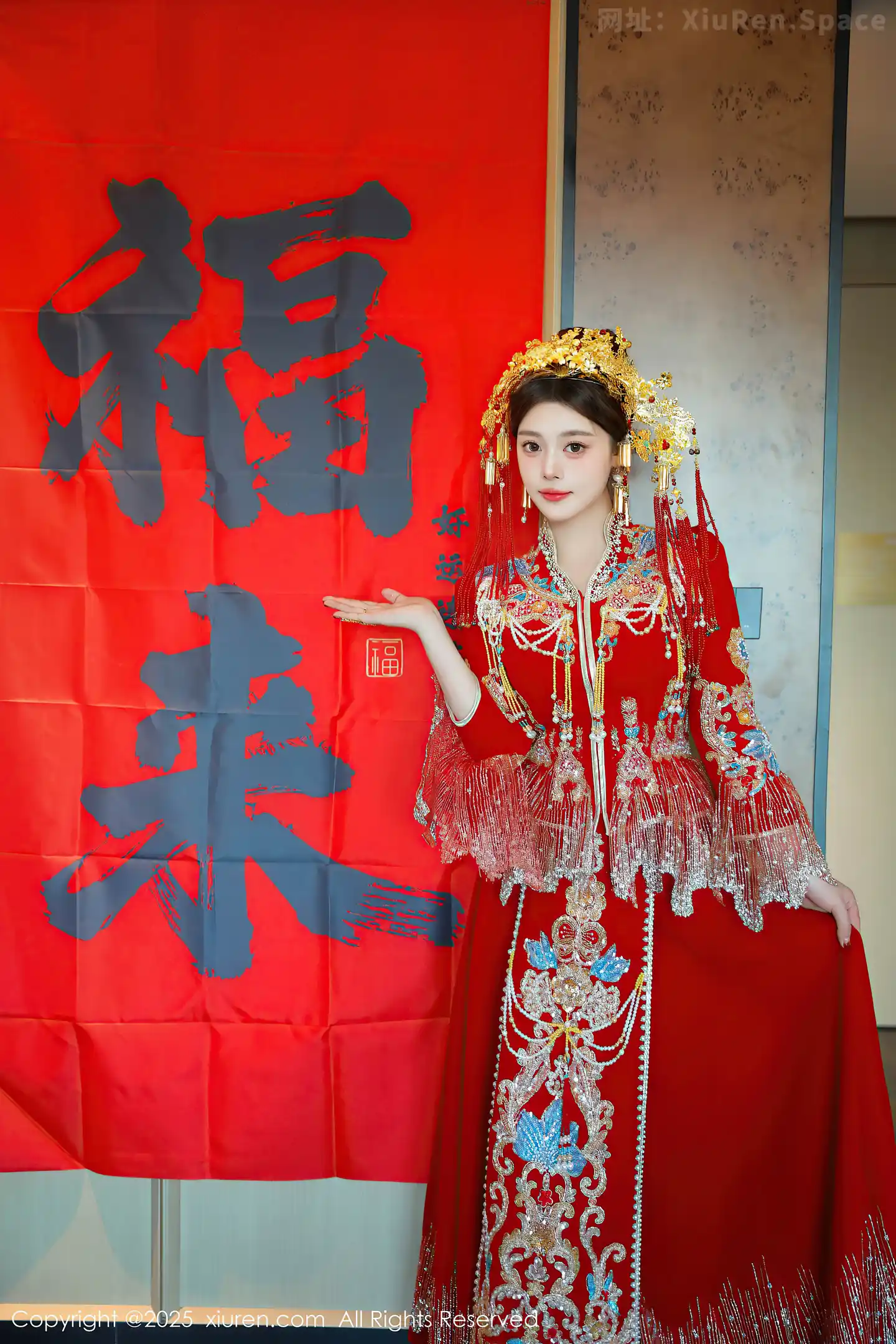 图片[2]-[XiuRen秀人网] VOL.9823 模特蛋蛋宝新年主题性感红色新娘装露白色内衣秀丰腴身材诱惑写真79P-秀人网官方网站